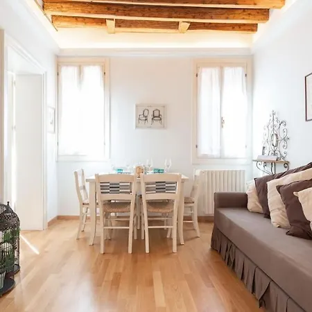 Casa Claudia Ai Frari Апартаменты Венеция